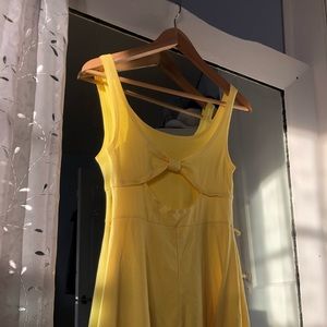 Yellow dress